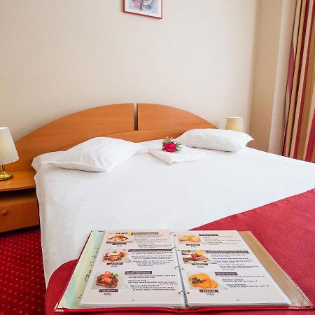 Hotel Dana Сату-Маре Экстерьер фото