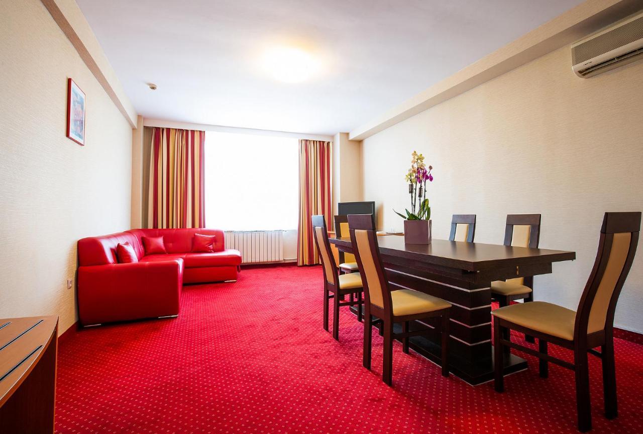 Hotel Dana Сату-Маре Экстерьер фото