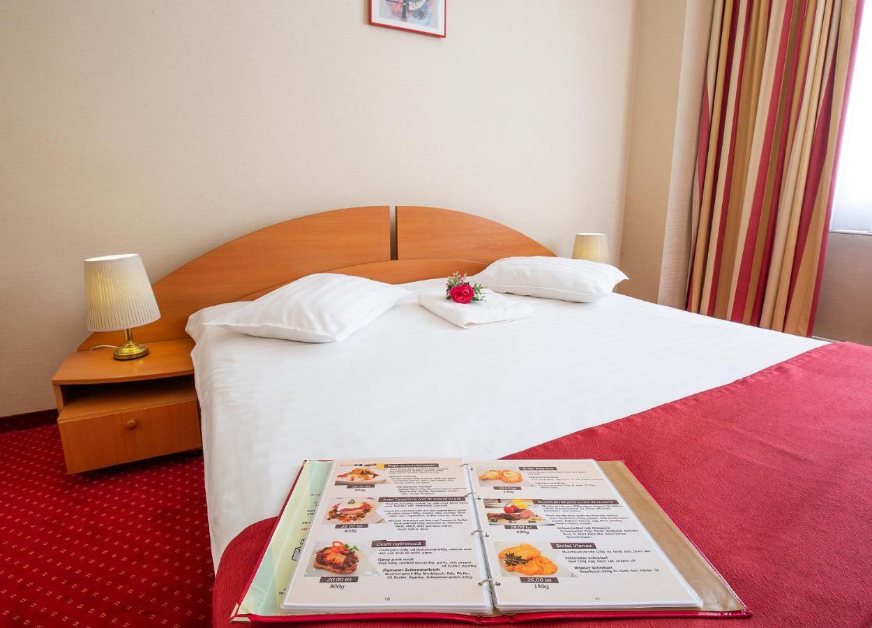 Hotel Dana Сату-Маре Экстерьер фото