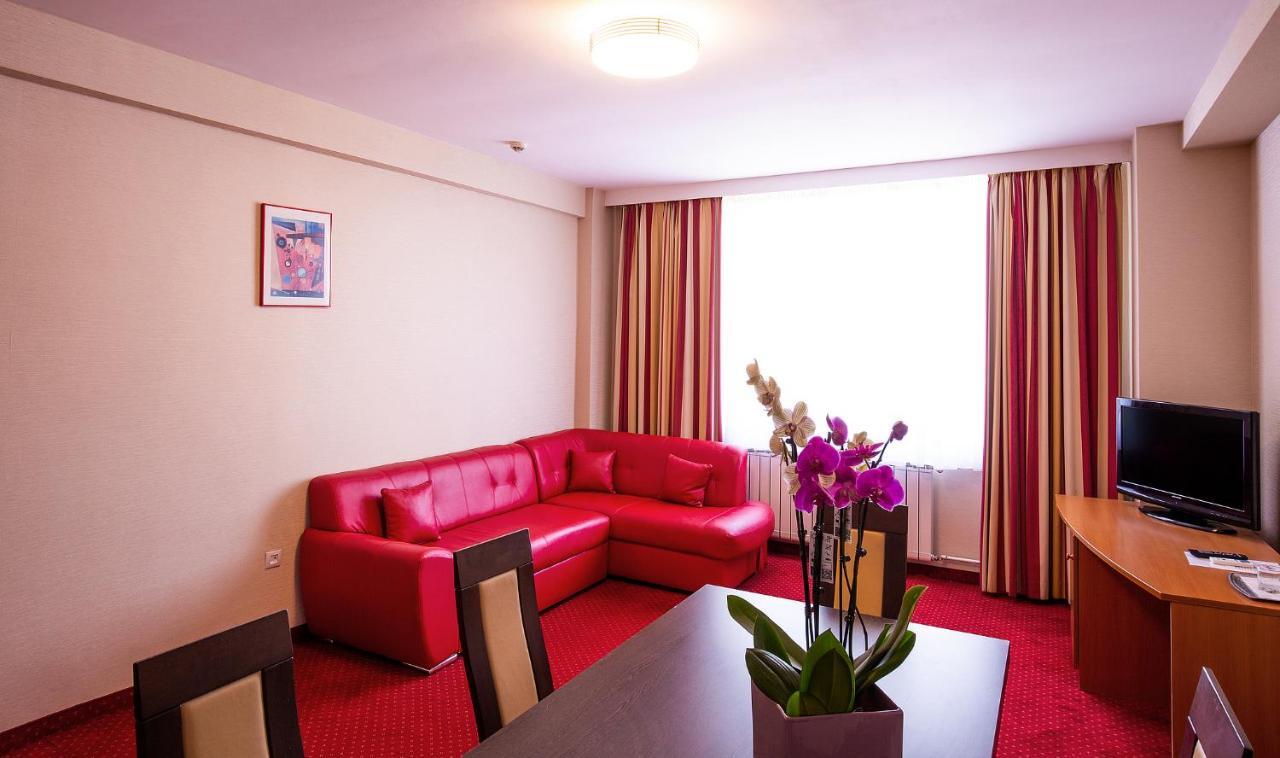 Hotel Dana Сату-Маре Экстерьер фото